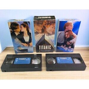 Titanic On 2 VHS Tapes 1998 Leonardo DiCaprio Kate Winslet
